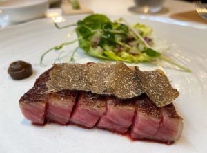 Viande et truffe au 14 février, restaurant une étoile Michelin au Vieux-Lyon