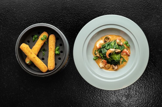 Revisite de la célèbre quenelle lyonnaise au restaurant Épona.