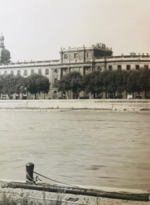 Dôme incendié pendant la guerre.