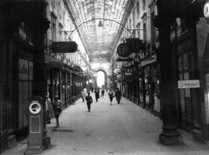 Galerie commerçante - Archives Le Progrès.