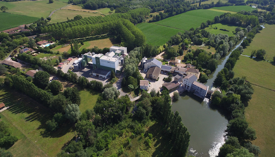 Vue du ciel du meunier bio Moulin Marion.
